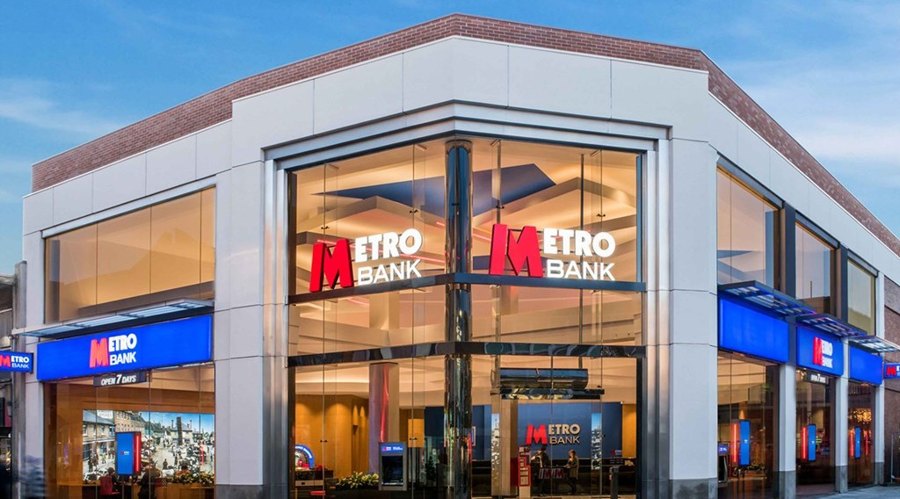 伯克希尔哈撒韦增持1.06亿美元Sirius XM(SIRI.US)，减持DaVita(DVA.US)获利2.3亿美元