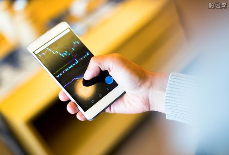 对冲基金Q2持仓分析:科技股成重点投资目标,巴菲特与Tepper加码联合健康(UNH.US)